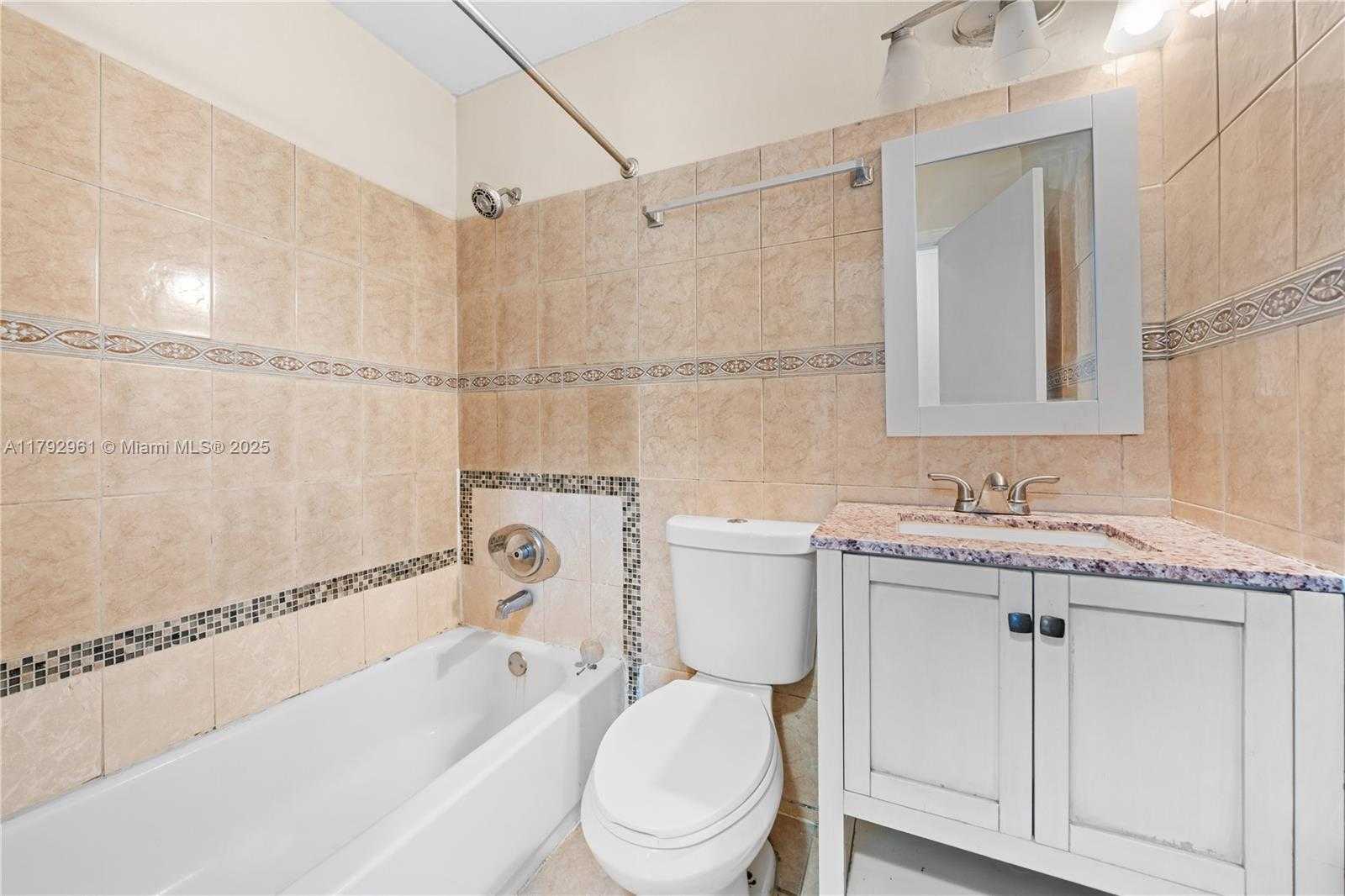 Small Image of 8170 SOUTH WEST 5TH ST, North Lauderdale Number 16