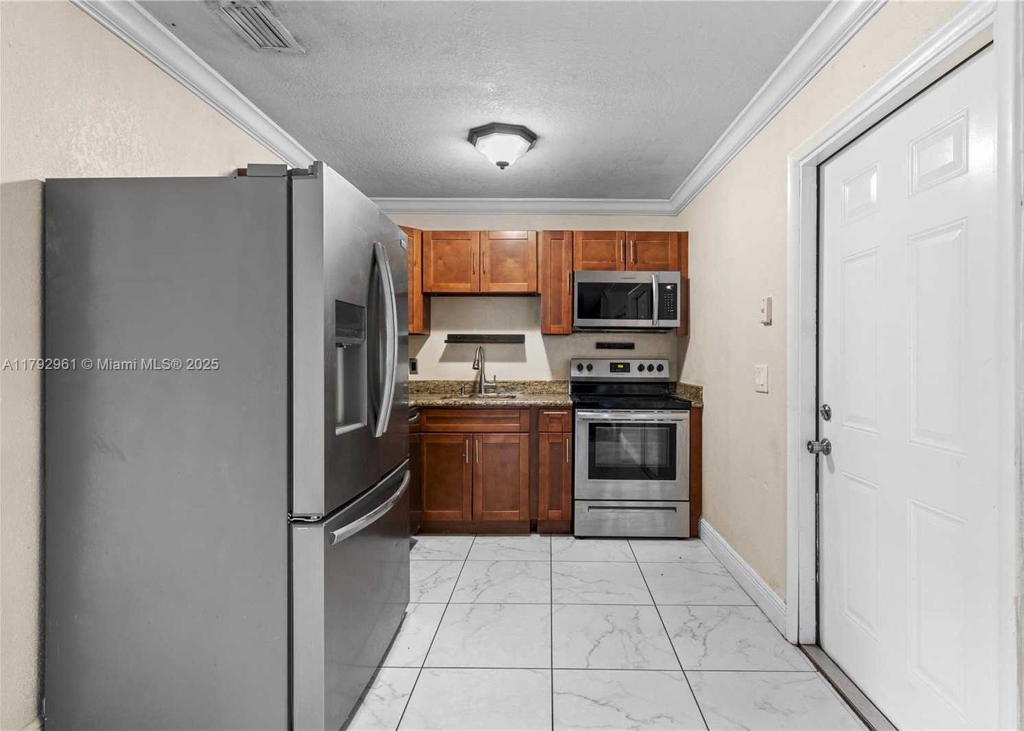 Small Image of 8170 SOUTH WEST 5TH ST, North Lauderdale Number 9