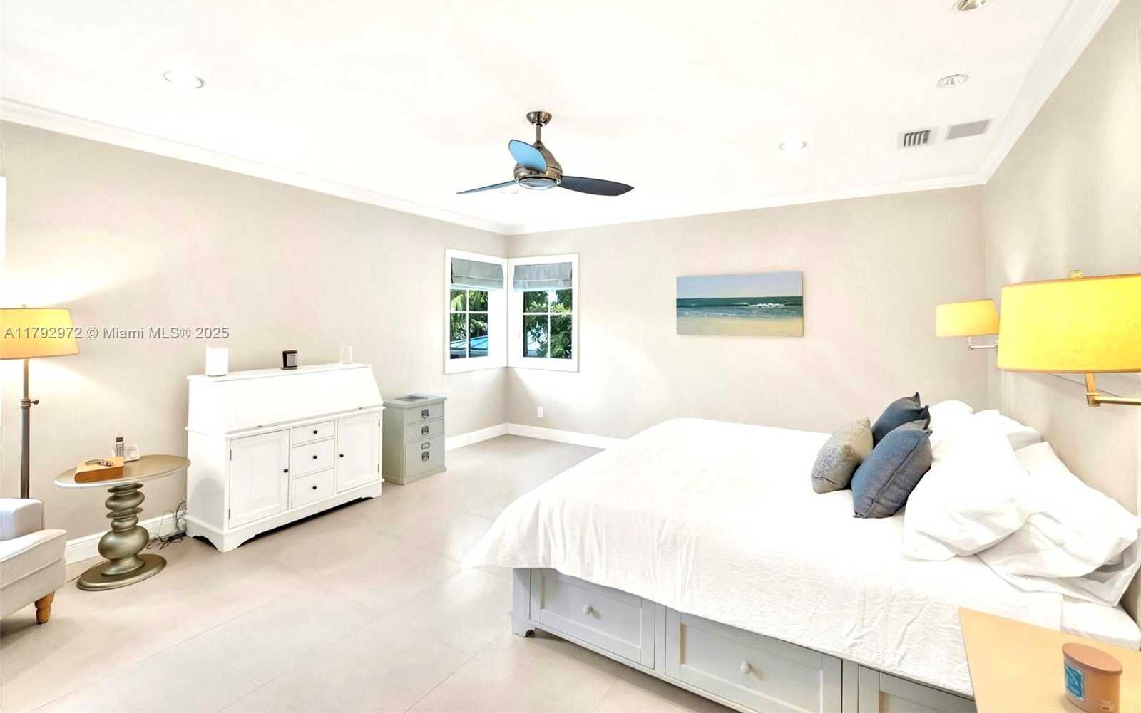 Small Image of 164, Key Biscayne Number 10