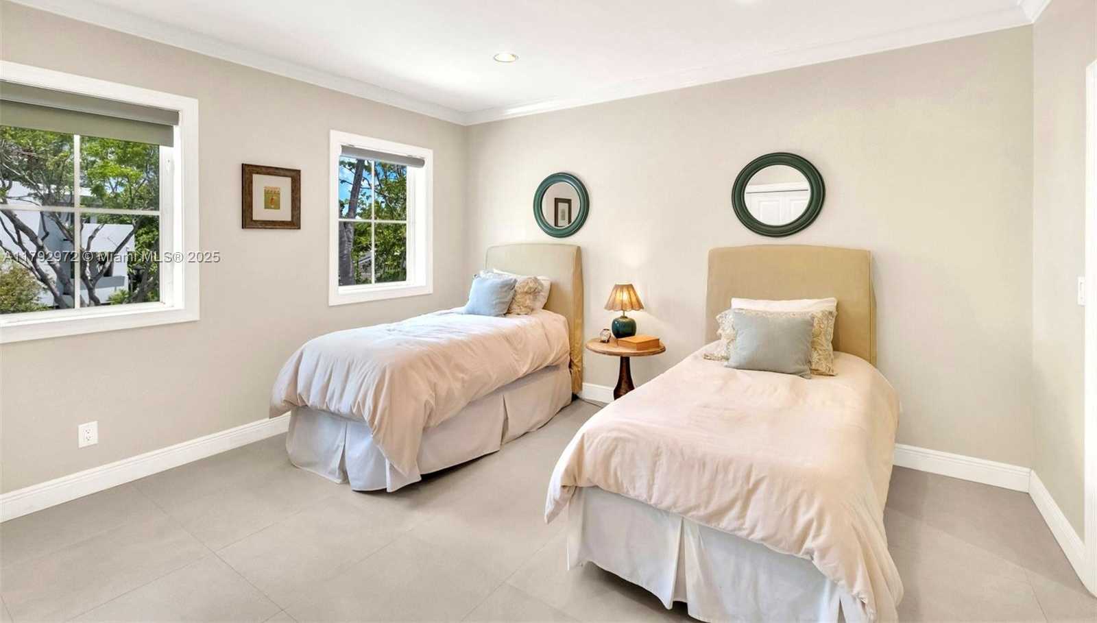 Small Image of 164, Key Biscayne Number 18