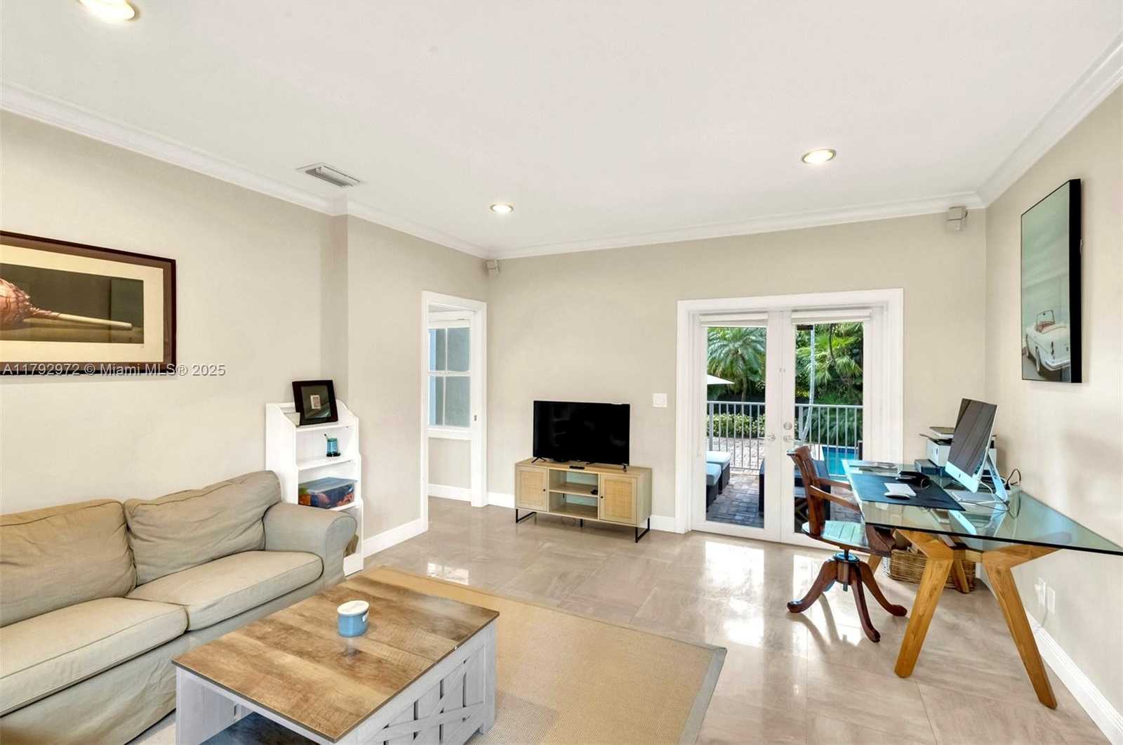 Small Image of 164, Key Biscayne Number 22