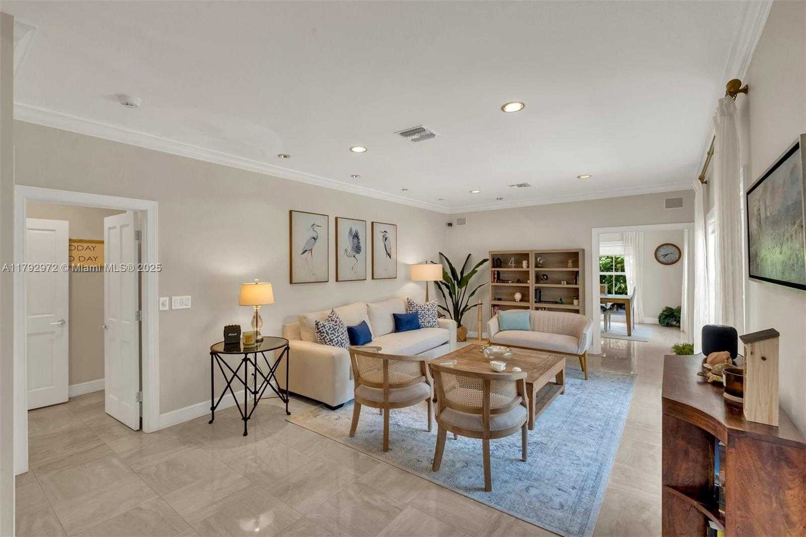 Small Image of 164, Key Biscayne Number 3