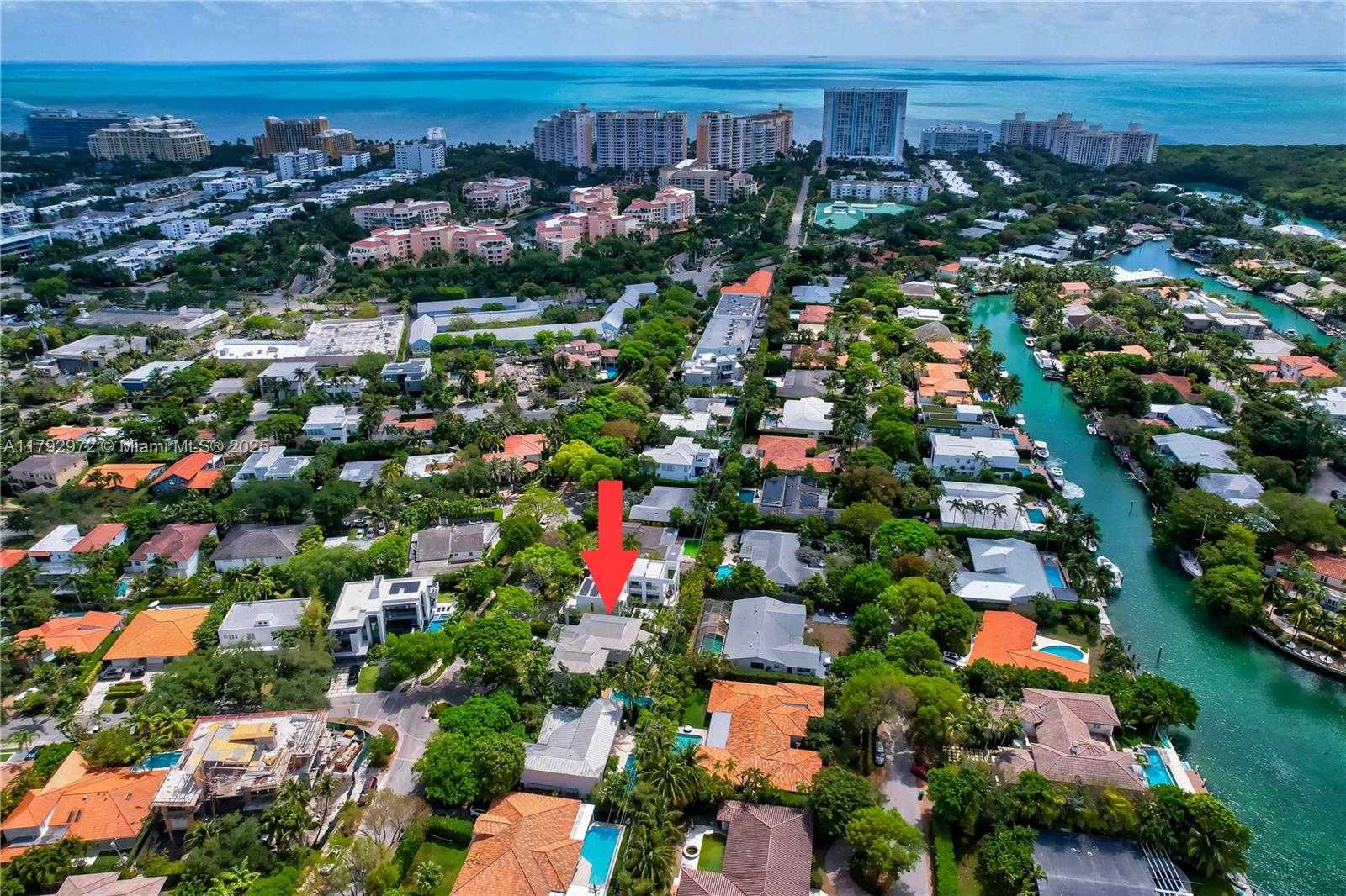Small Image of 164, Key Biscayne Number 32