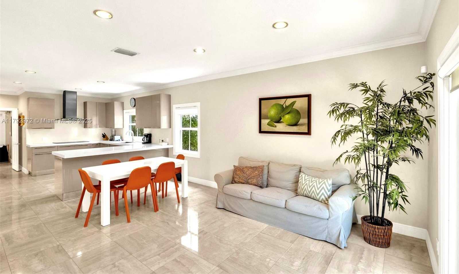 Small Image of 164, Key Biscayne Number 7