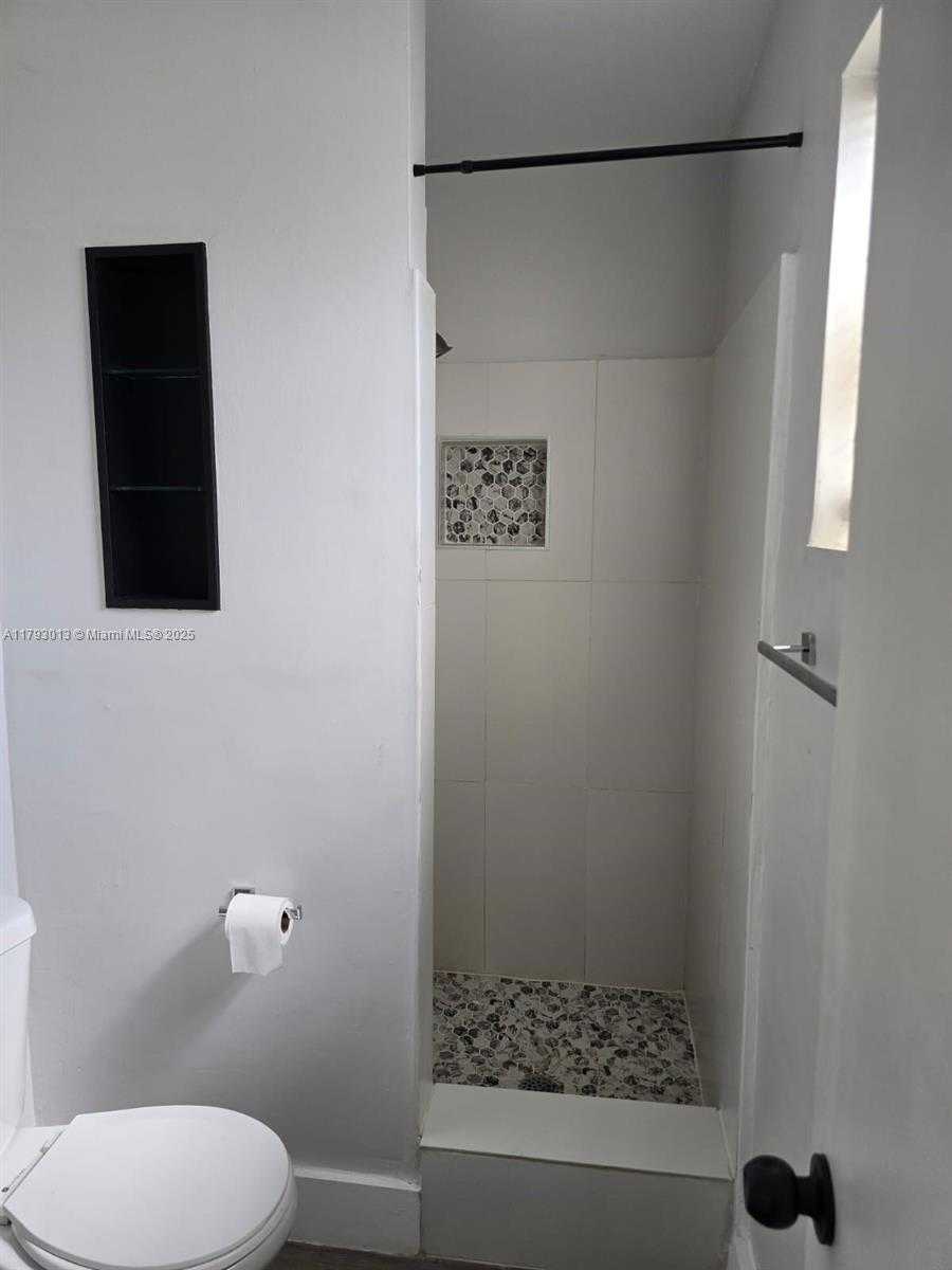 Imagen de Pequeño Objeto
