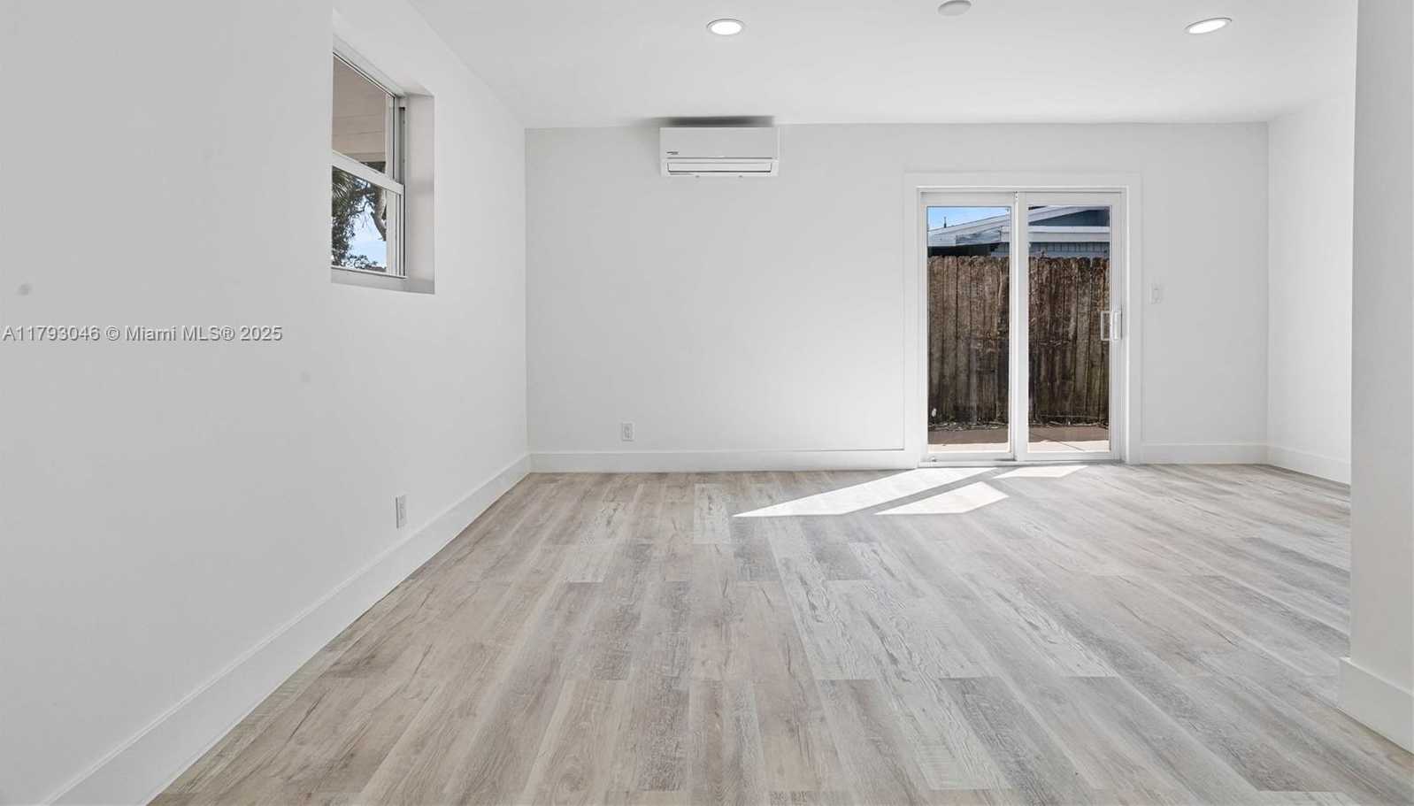Small Image of 4157 SOUTH WEST 49TH CT, Dania Beach Number 17