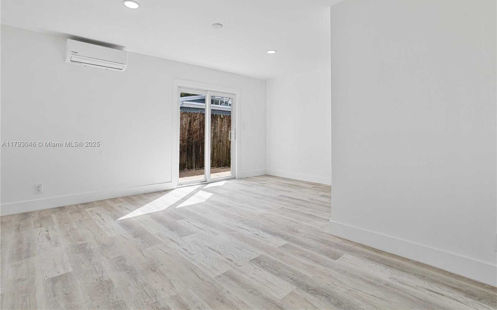 Small Image of 4157 SOUTH WEST 49TH CT, Dania Beach Number 18