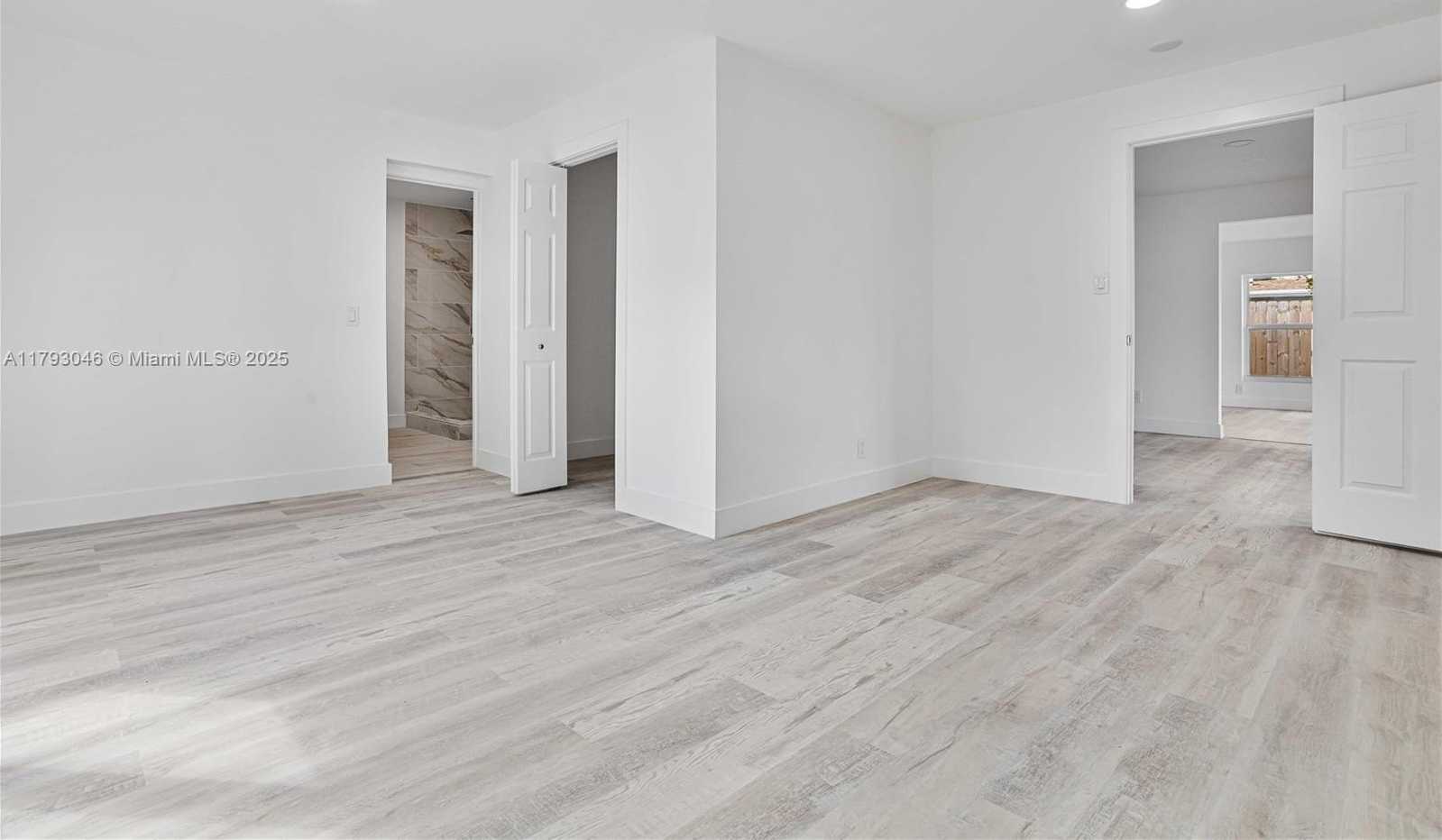 Small Image of 4157 SOUTH WEST 49TH CT, Dania Beach Number 19