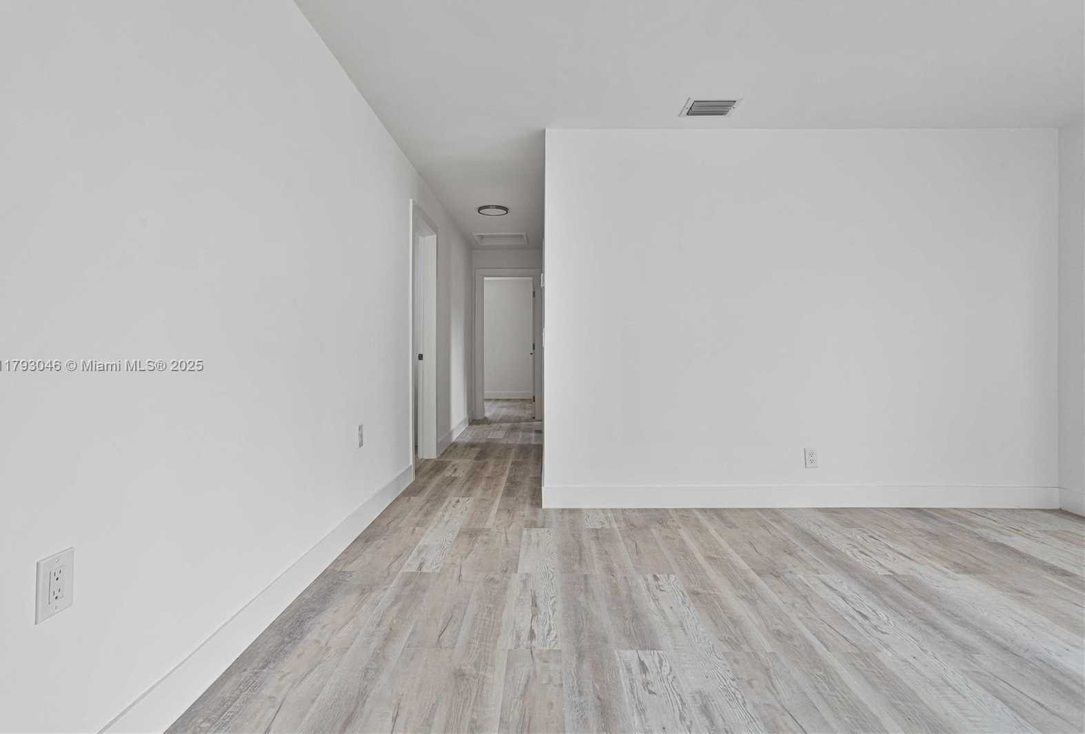 Small Image of 4157 SOUTH WEST 49TH CT, Dania Beach Number 24
