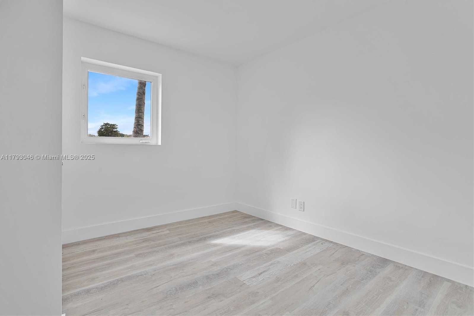 Small Image of 4157 SOUTH WEST 49TH CT, Dania Beach Number 28