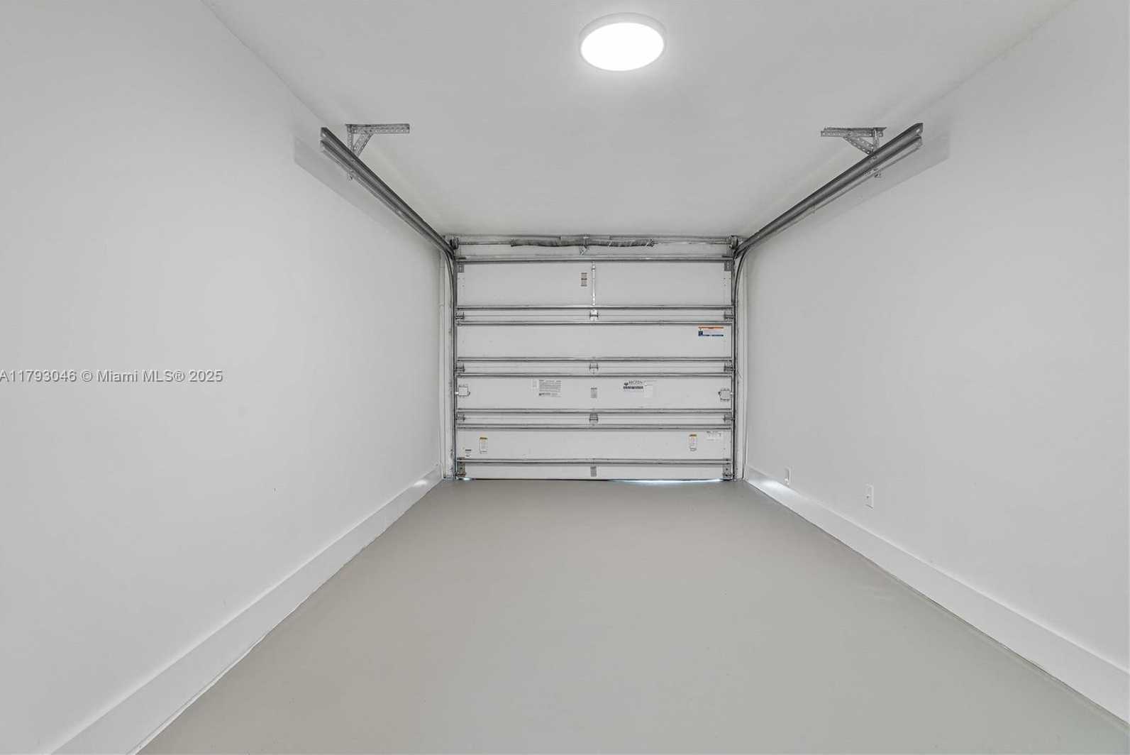 Small Image of 4157 SOUTH WEST 49TH CT, Dania Beach Number 34