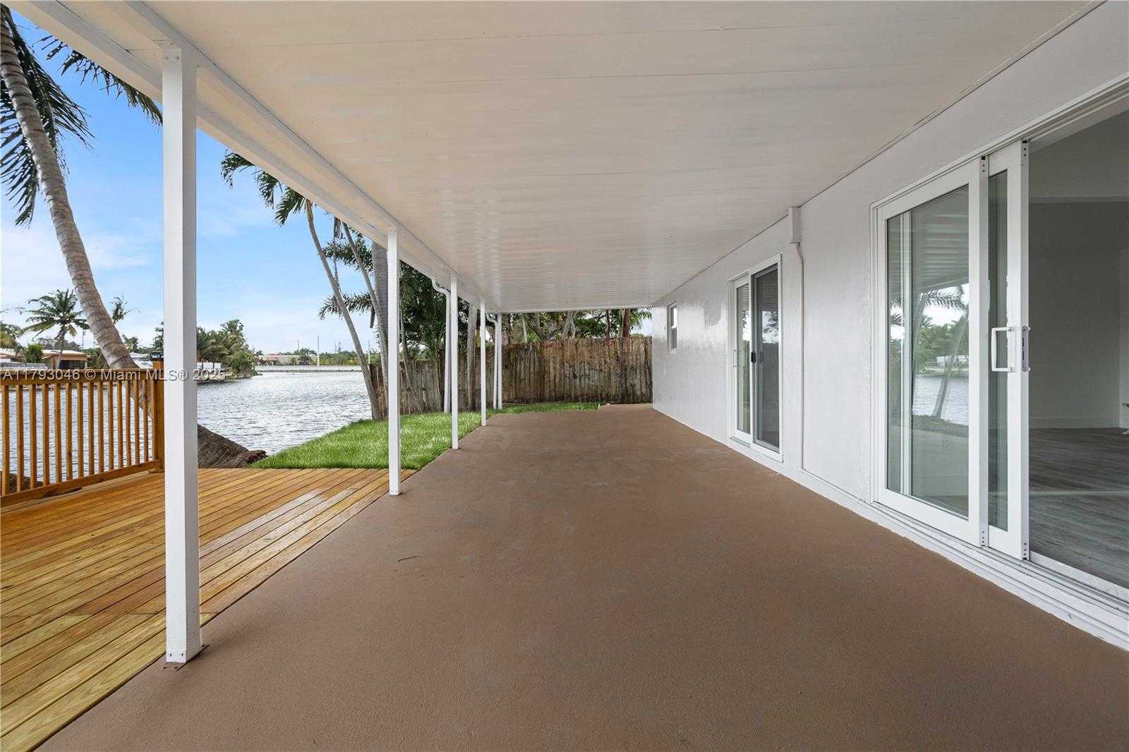 Small Image of 4157 SOUTH WEST 49TH CT, Dania Beach Number 35