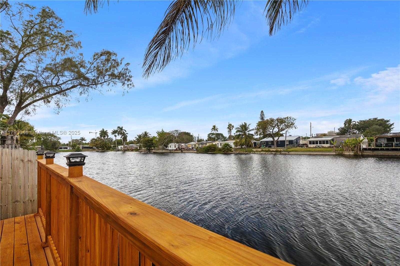 Small Image of 4157 SOUTH WEST 49TH CT, Dania Beach Number 38
