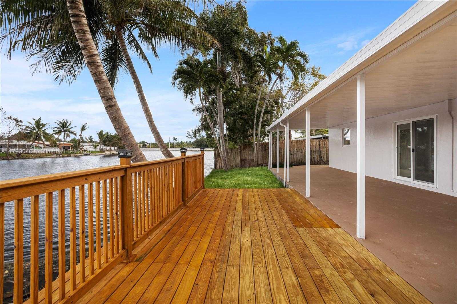 Small Image of 4157 SOUTH WEST 49TH CT, Dania Beach Number 40