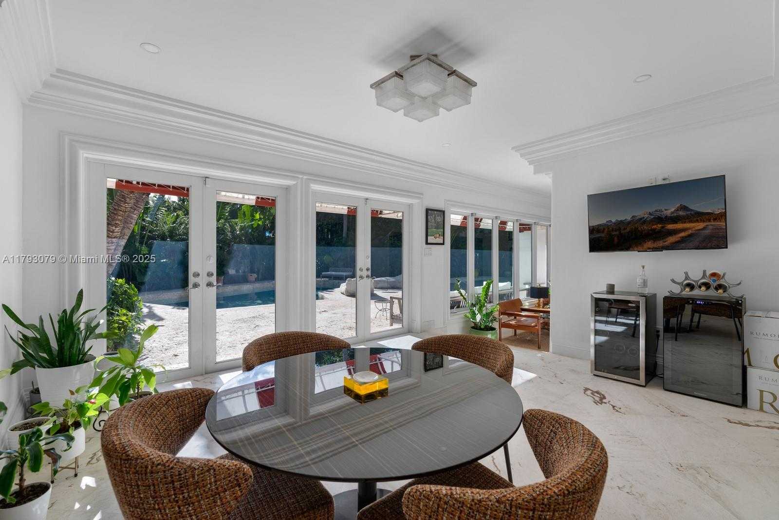 Small Image of 3026 FLAMINGO DR, Miami Beach Number 21