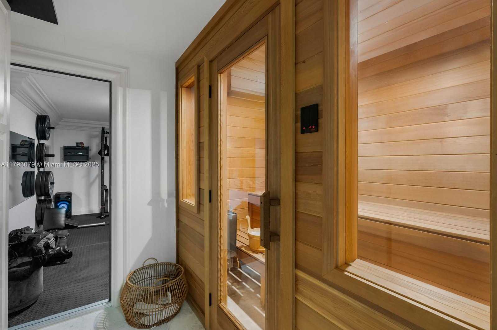 Small Image of 3026 FLAMINGO DR, Miami Beach Number 22