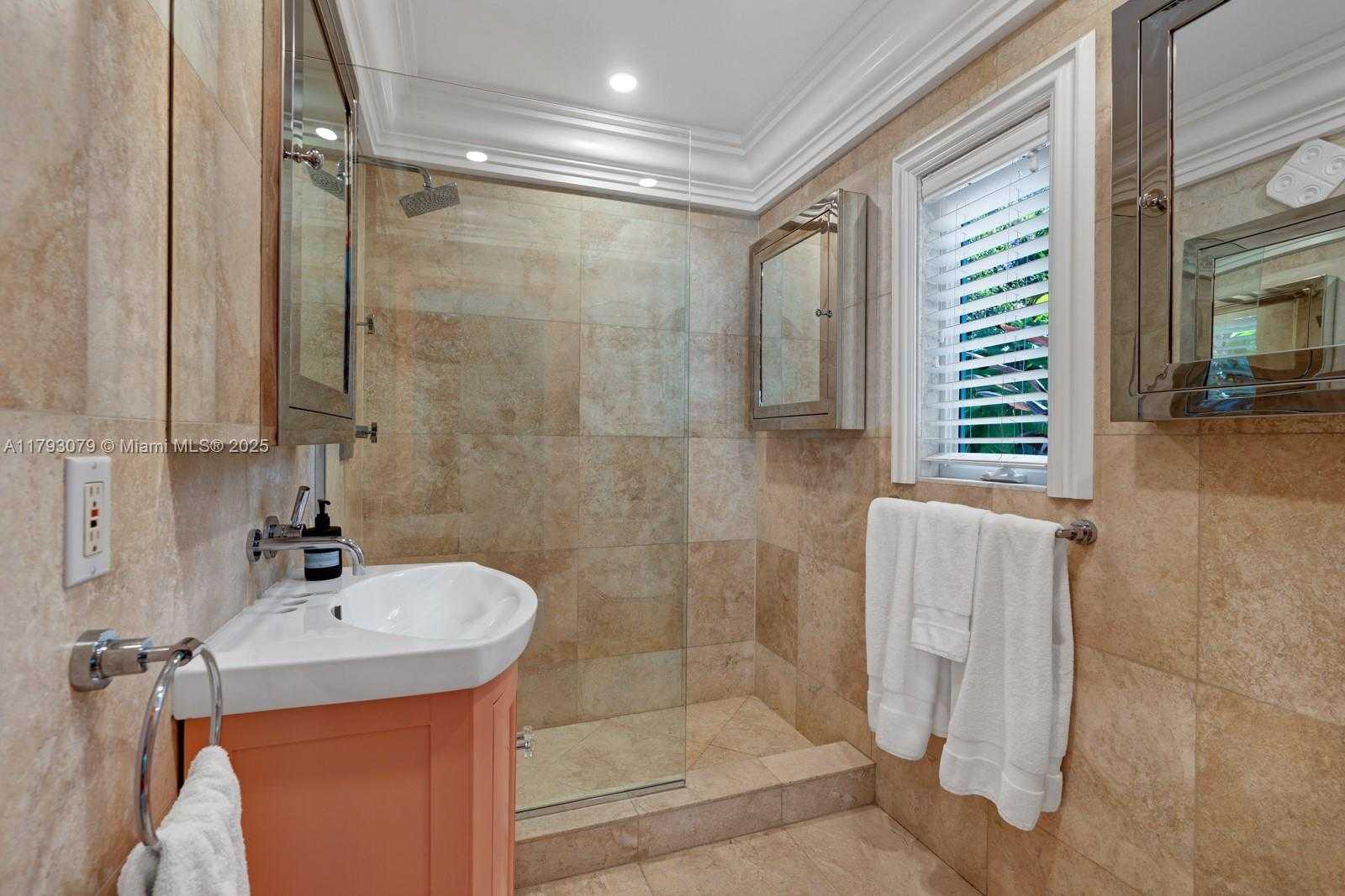 Small Image of 3026 FLAMINGO DR, Miami Beach Number 26