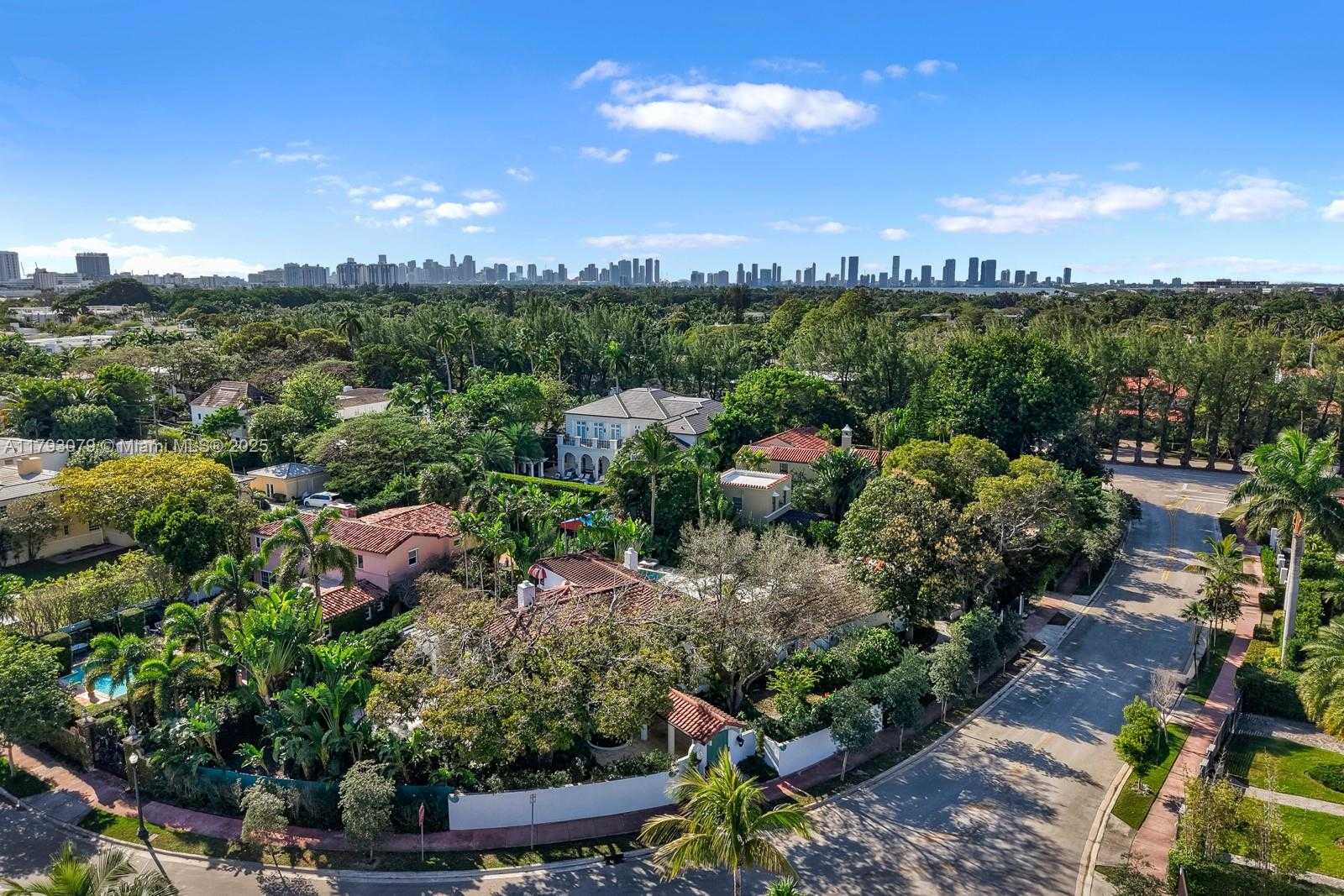 Small Image of 3026 FLAMINGO DR, Miami Beach Number 36