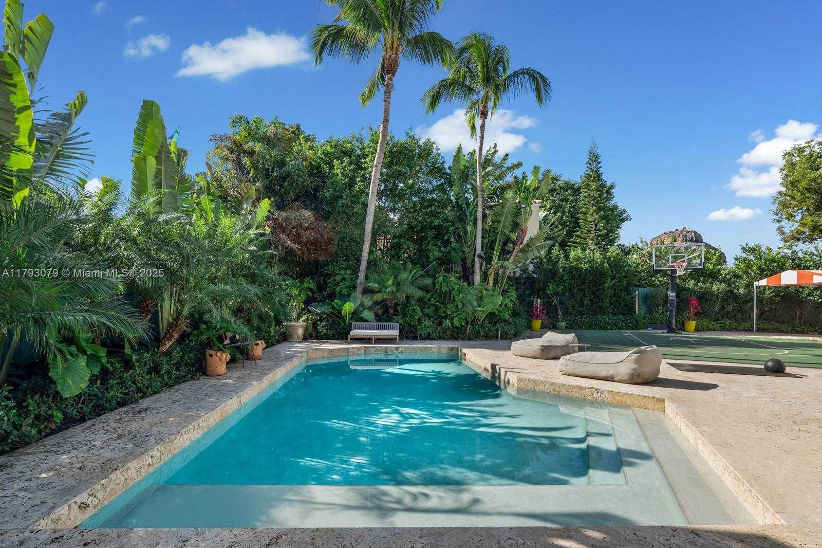 Small Image of 3026 FLAMINGO DR, Miami Beach Number 5
