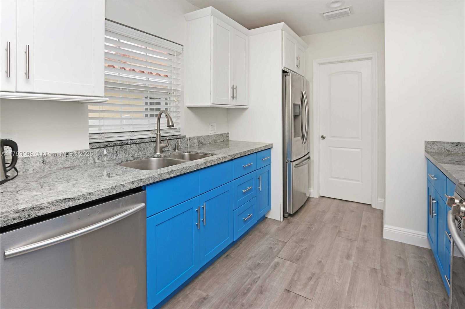 Small Image of 1535 HOLLYWOOD BLVD, Hollywood Number 11