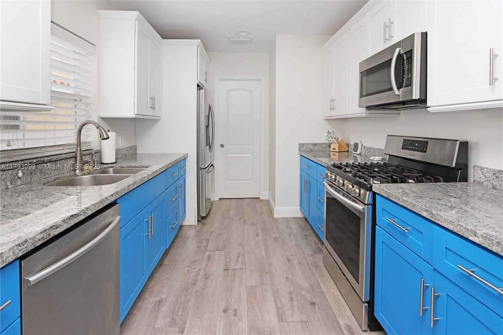Small Image of 1535 HOLLYWOOD BLVD, Hollywood Number 12