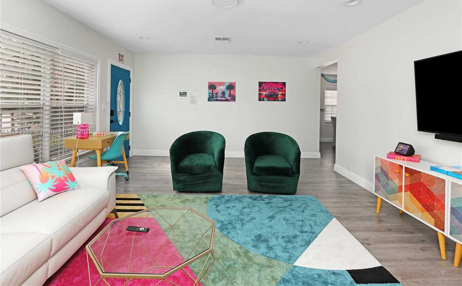 Small Image of 1535 HOLLYWOOD BLVD, Hollywood Number 7