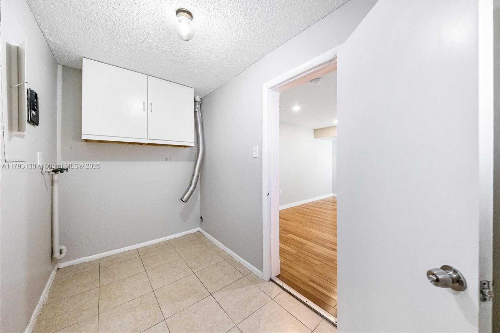 Small Image of 9103 NORTH WEST 81ST CT, Tamarac Number 28