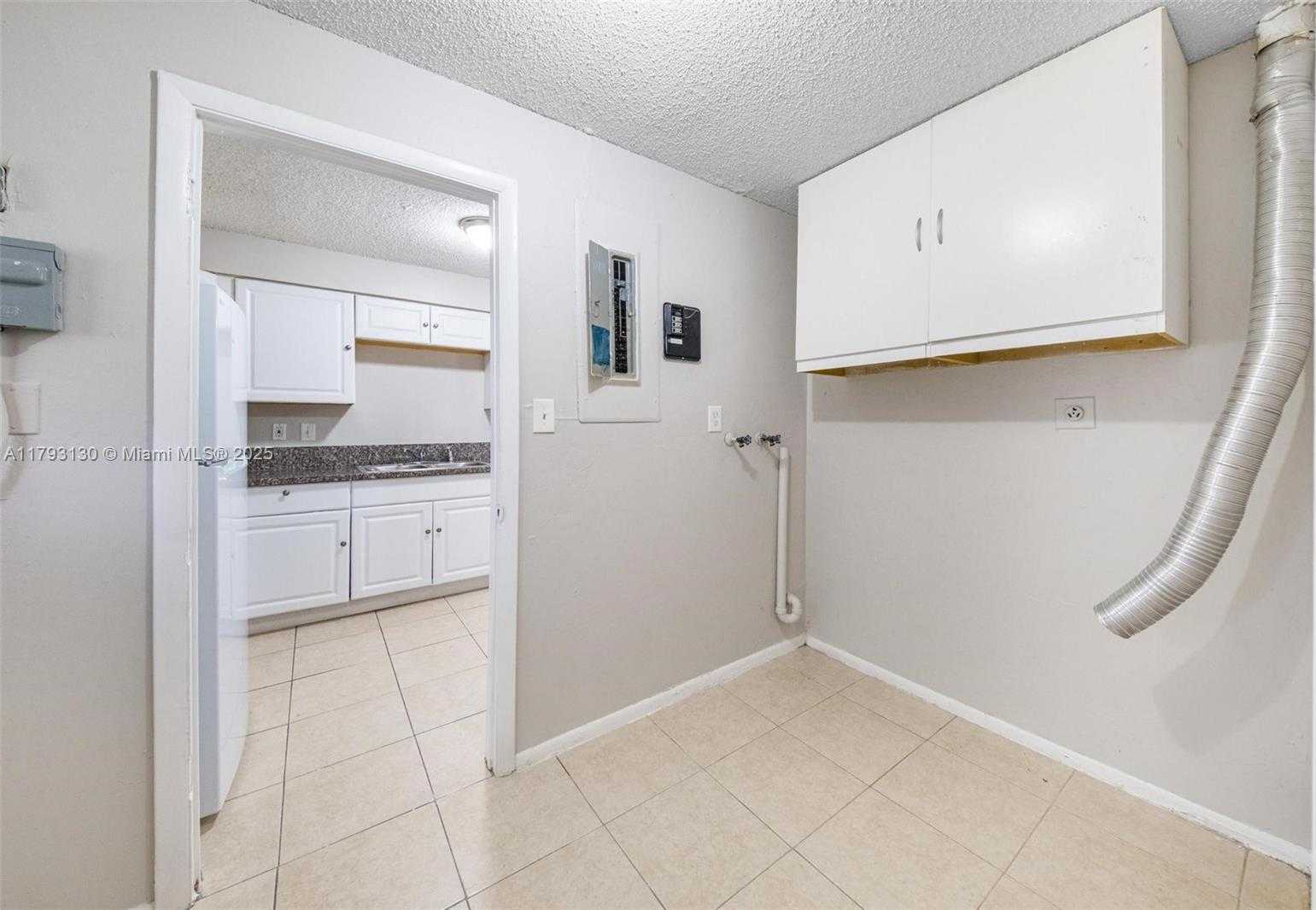 Small Image of 9103 NORTH WEST 81ST CT, Tamarac Number 31