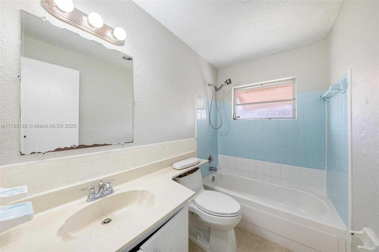 Small Image of 9103 NORTH WEST 81ST CT, Tamarac Number 35