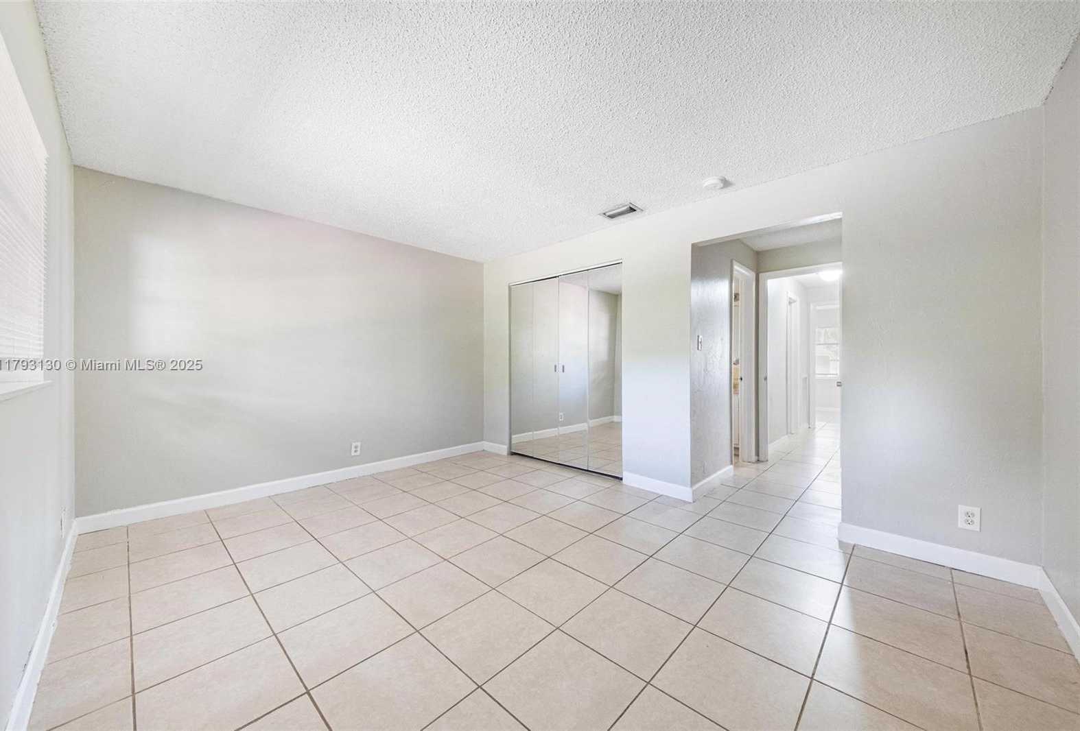 Small Image of 9103 NORTH WEST 81ST CT, Tamarac Number 40