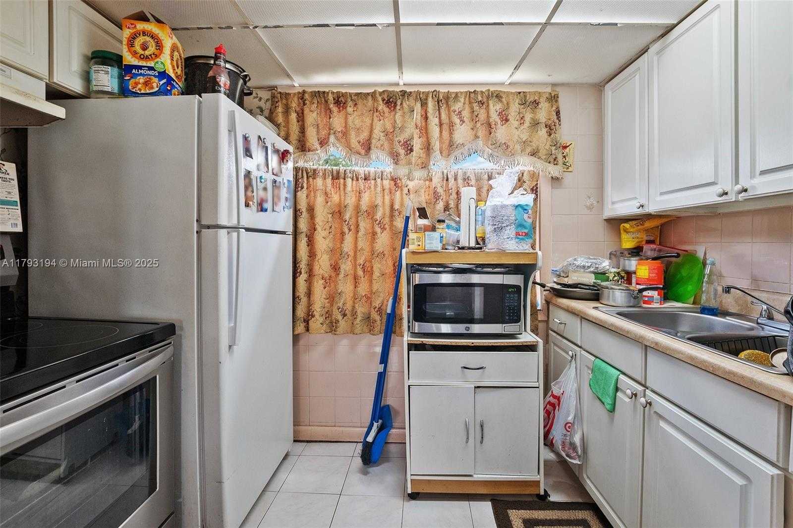 Small Image of 2870 NORTH WEST 169TH TER, Miami Gardens Number 10