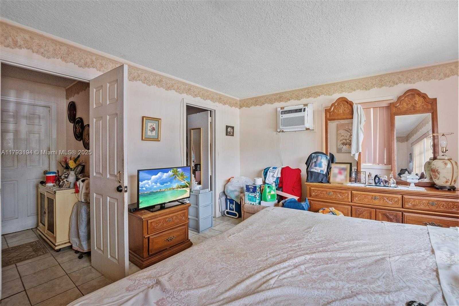Small Image of 2870 NORTH WEST 169TH TER, Miami Gardens Number 14
