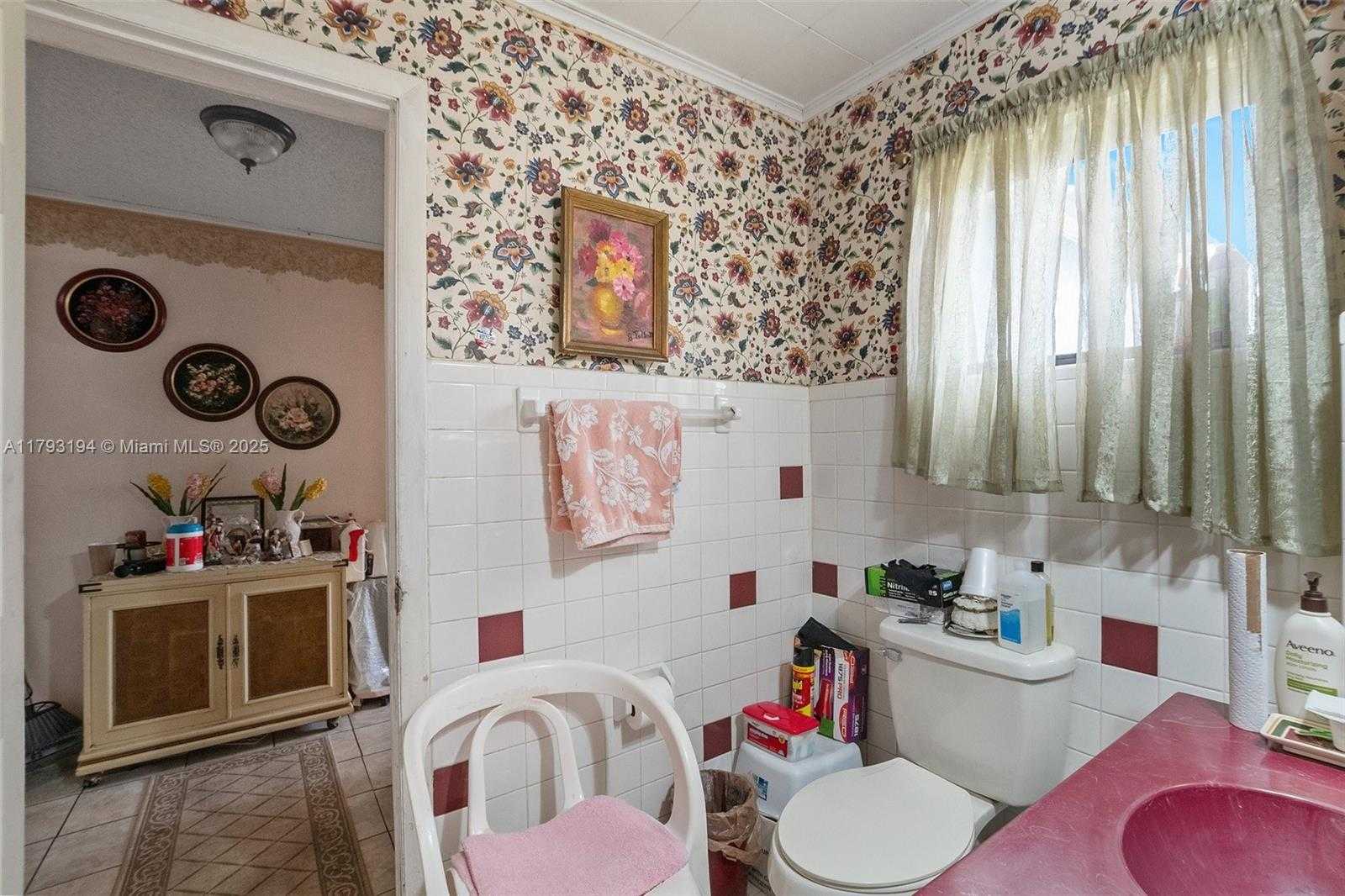Small Image of 2870 NORTH WEST 169TH TER, Miami Gardens Number 16