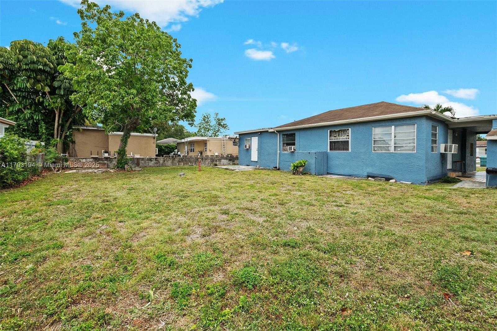 Small Image of 2870 NORTH WEST 169TH TER, Miami Gardens Number 22