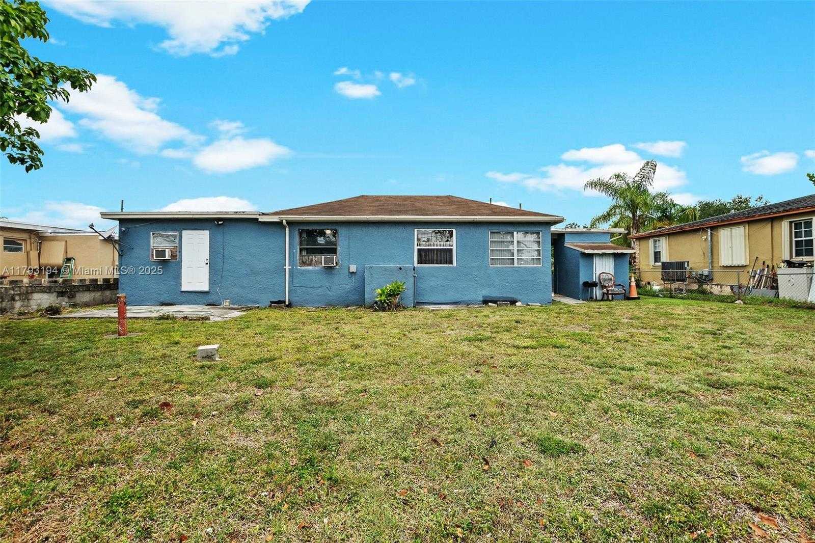 Small Image of 2870 NORTH WEST 169TH TER, Miami Gardens Number 23