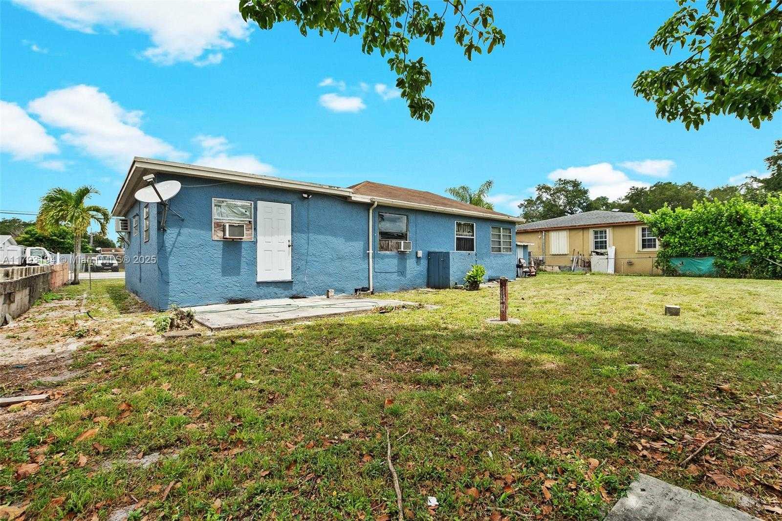 Small Image of 2870 NORTH WEST 169TH TER, Miami Gardens Number 24