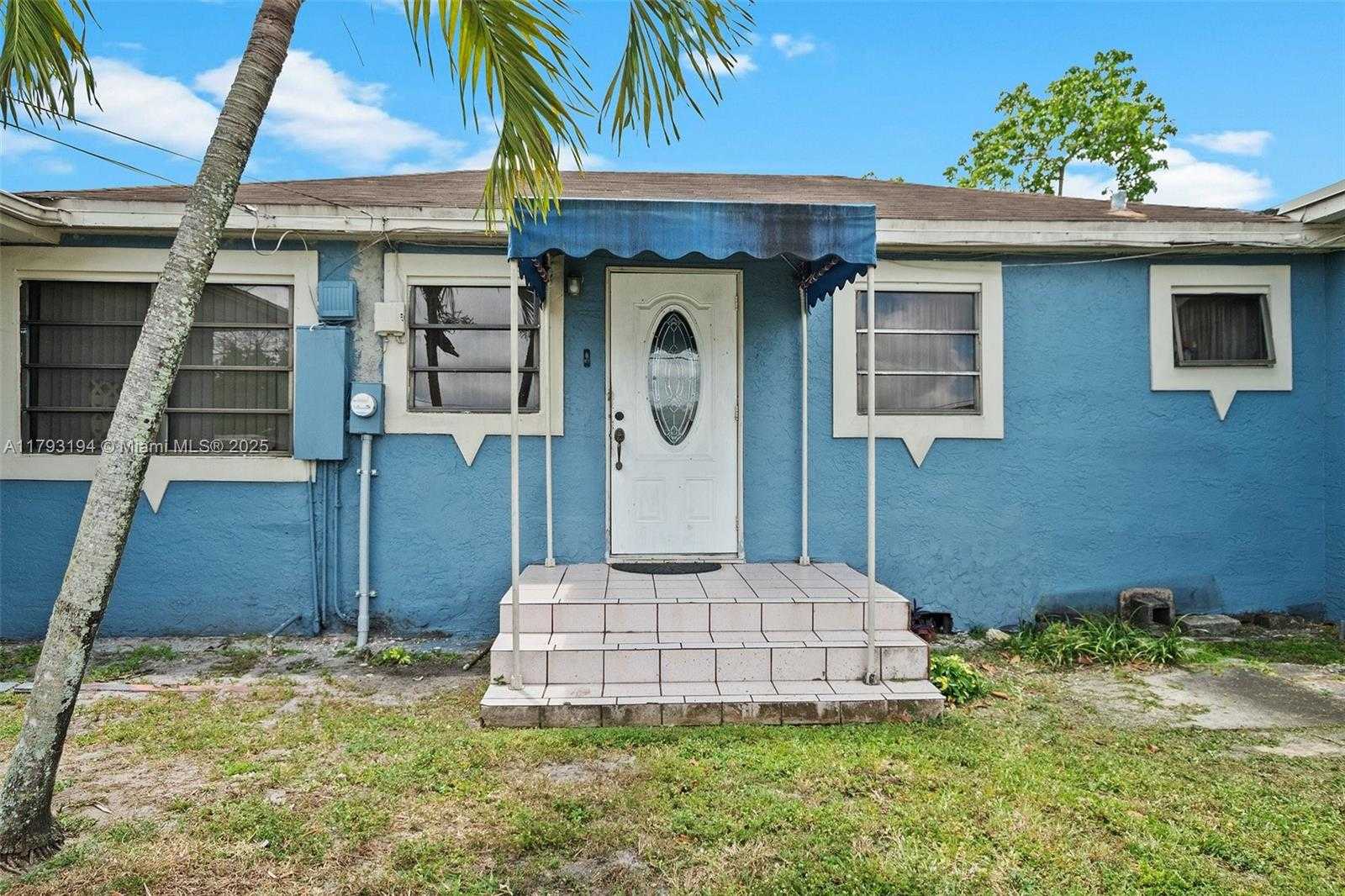 Small Image of 2870 NORTH WEST 169TH TER, Miami Gardens Number 4