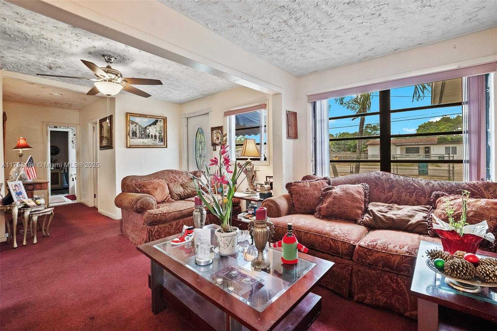 Small Image of 2870 NORTH WEST 169TH TER, Miami Gardens Number 7