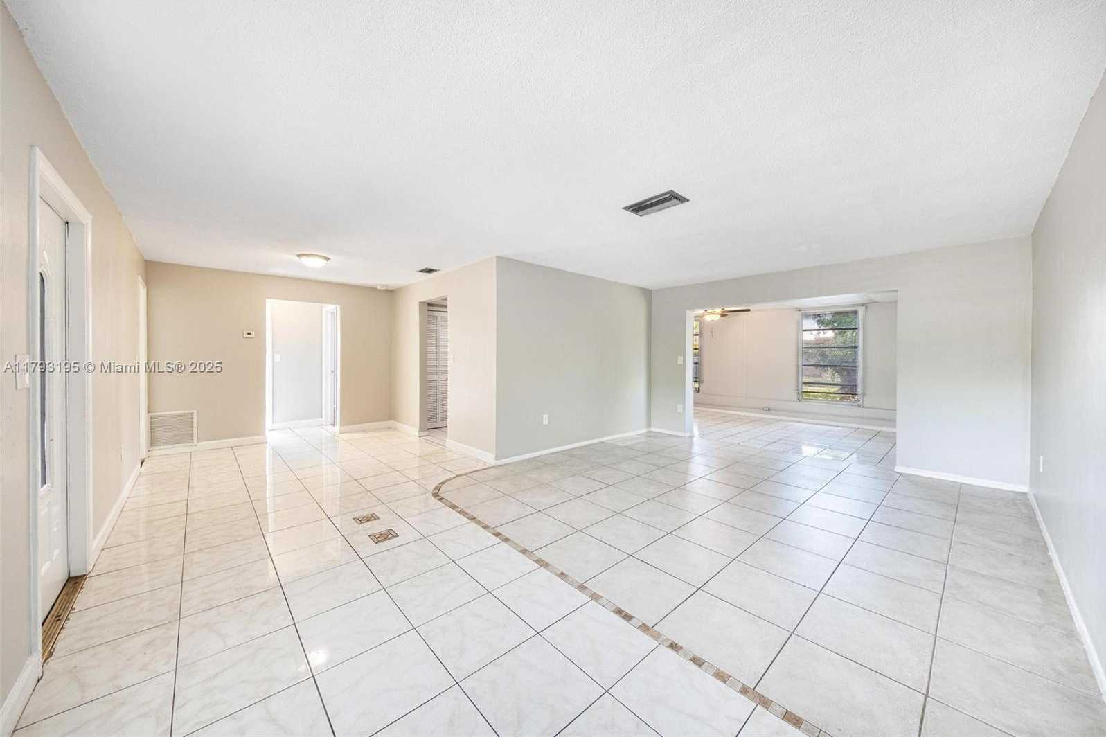Small Image of 6421 NORTH WEST 24TH PL, Sunrise Number 21