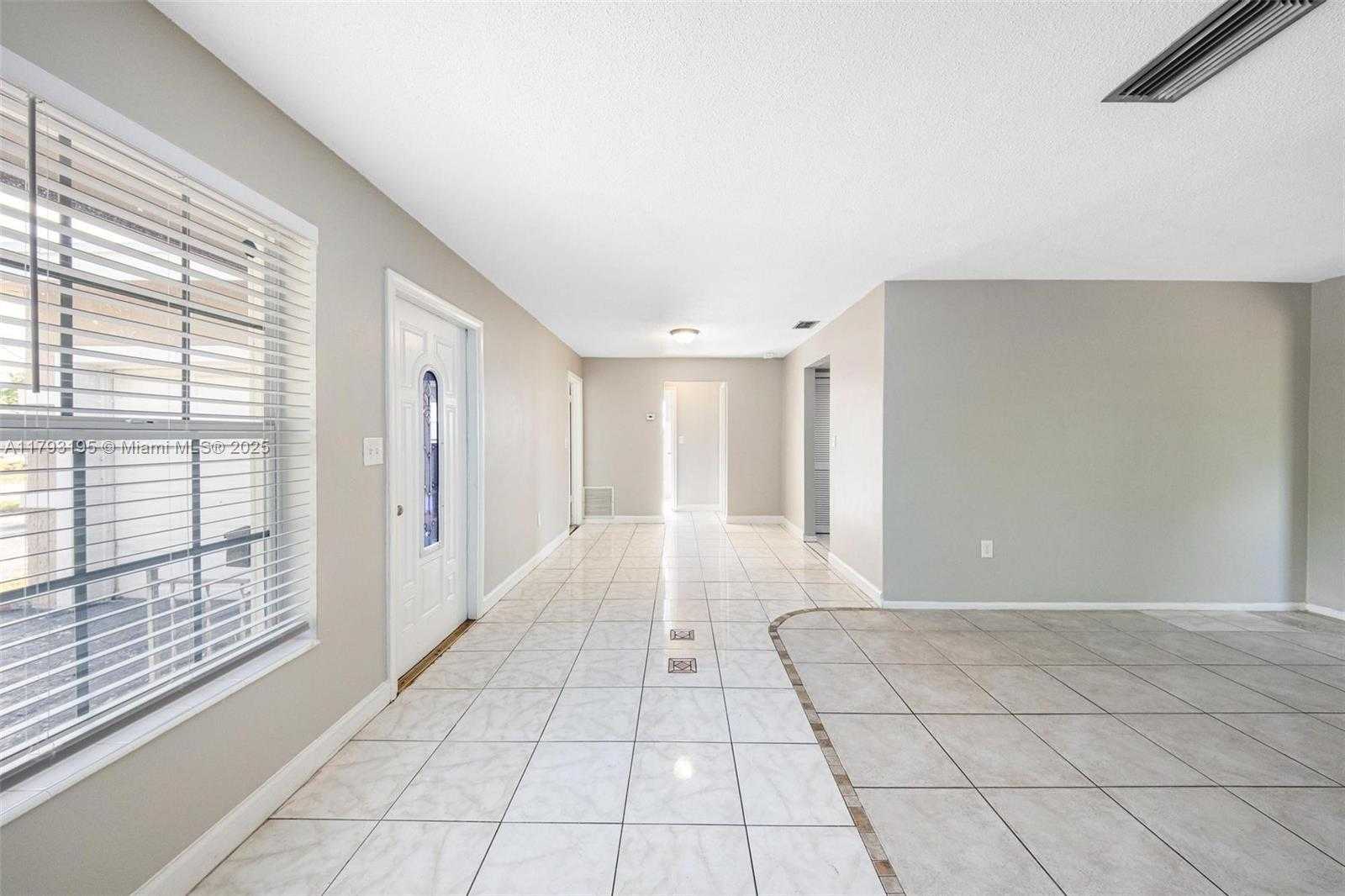Small Image of 6421 NORTH WEST 24TH PL, Sunrise Number 22