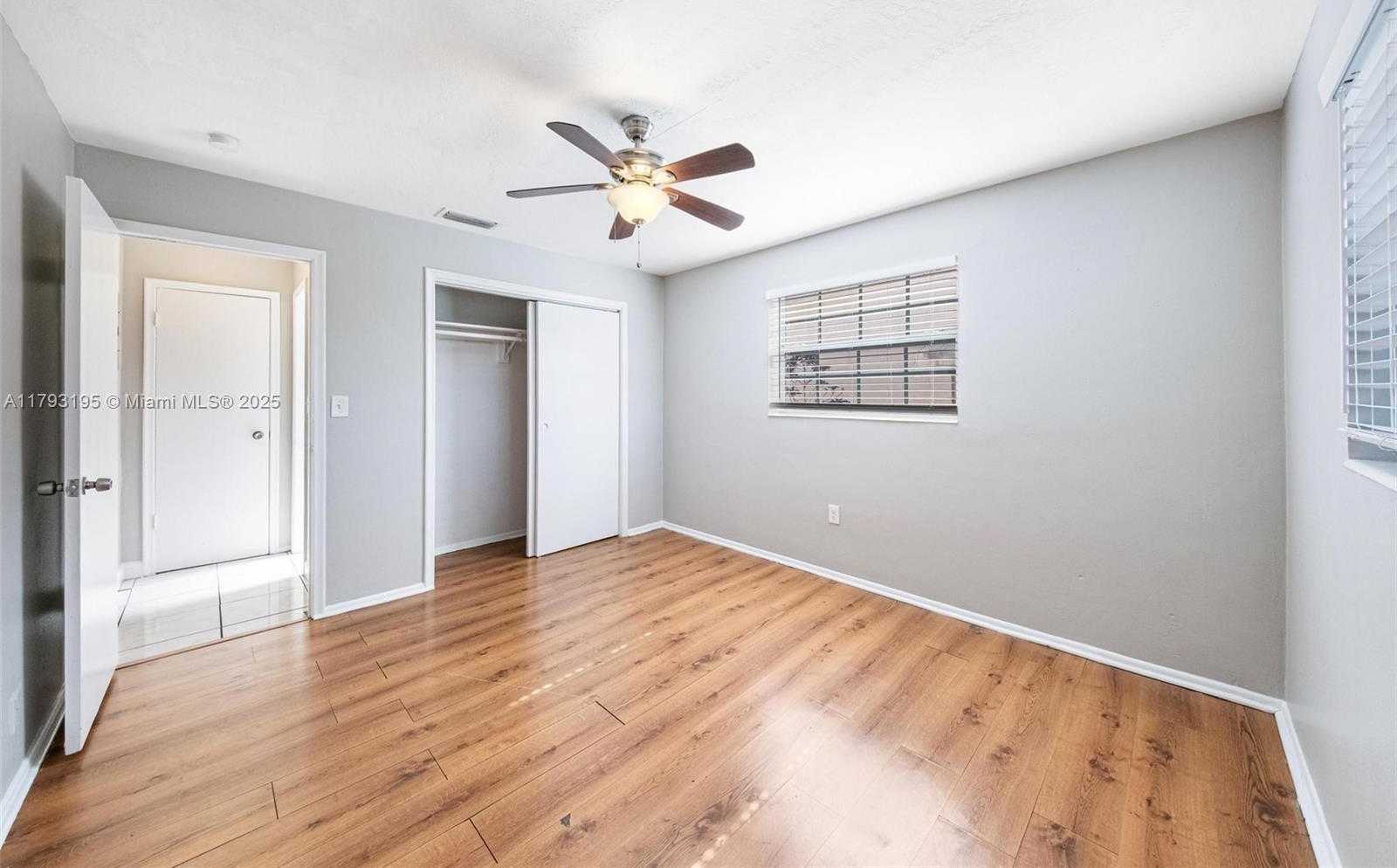Small Image of 6421 NORTH WEST 24TH PL, Sunrise Number 36
