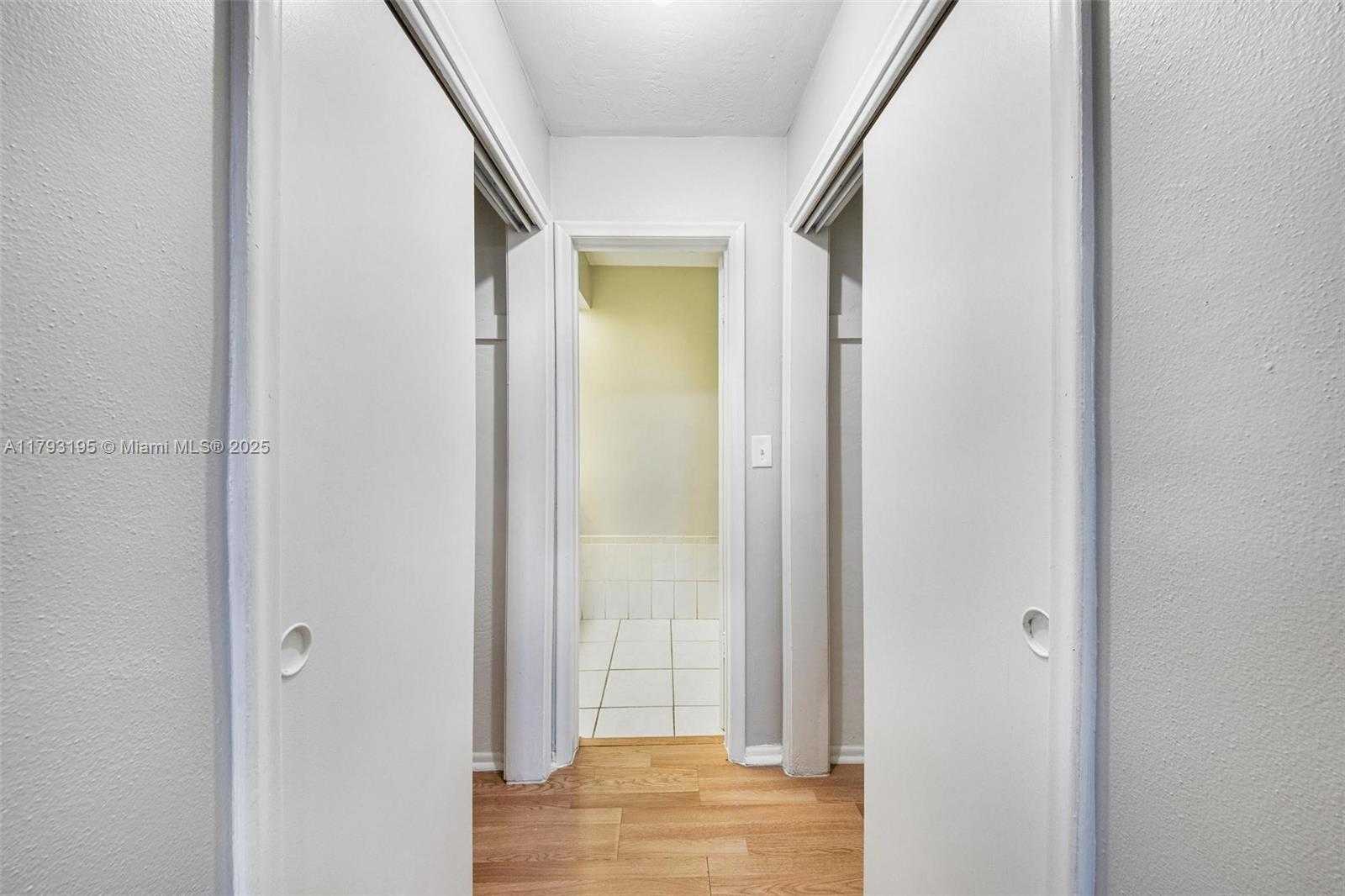 Small Image of 6421 NORTH WEST 24TH PL, Sunrise Number 42