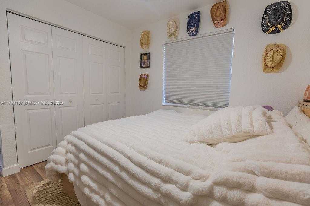 Small Image of 1558 SUNSET WAY, Weston Number 18