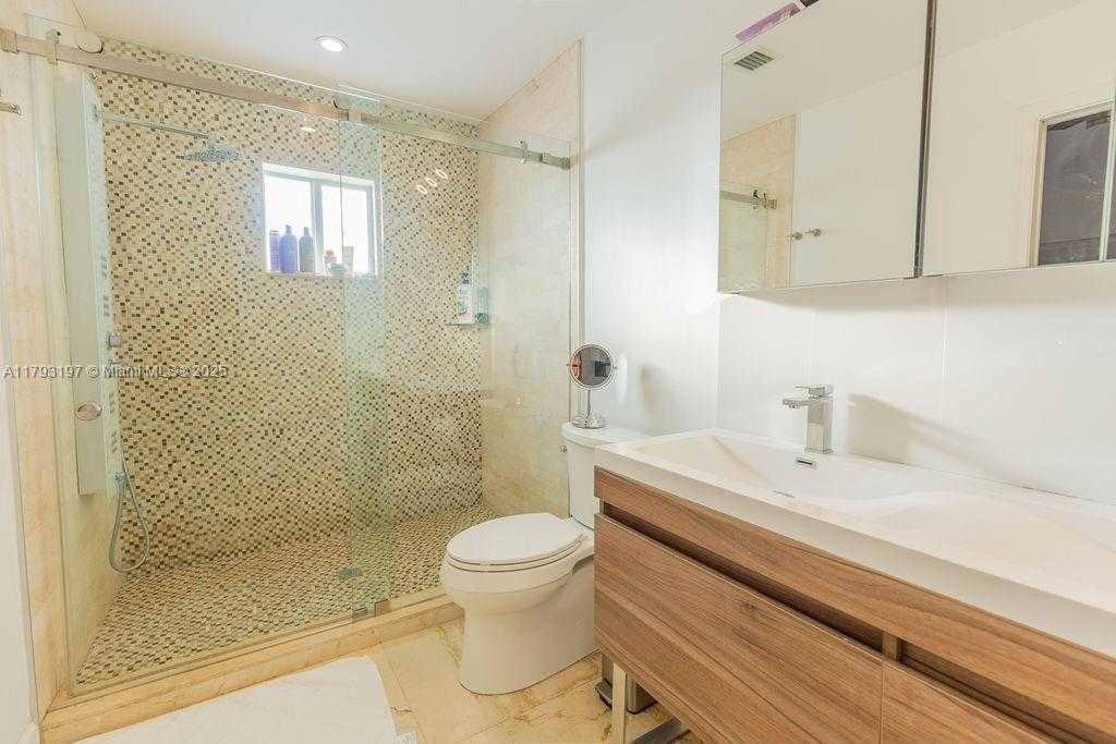 Small Image of 1558 SUNSET WAY, Weston Number 21
