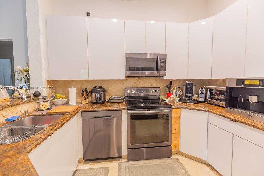 Small Image of 1558 SUNSET WAY, Weston Number 8