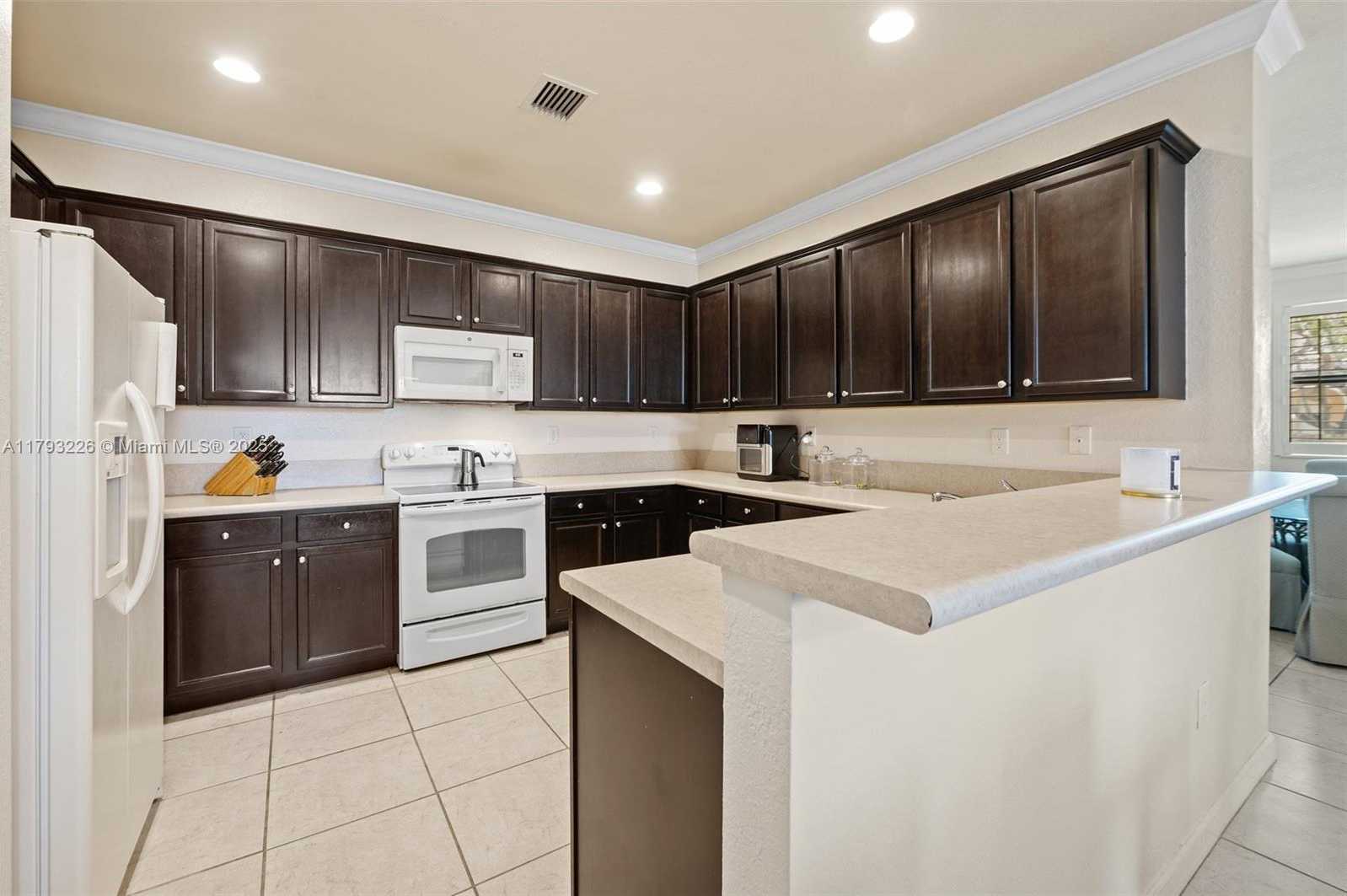 Small Image of 22780 SOUTH WEST 92ND CT, Cutler Bay Number 11