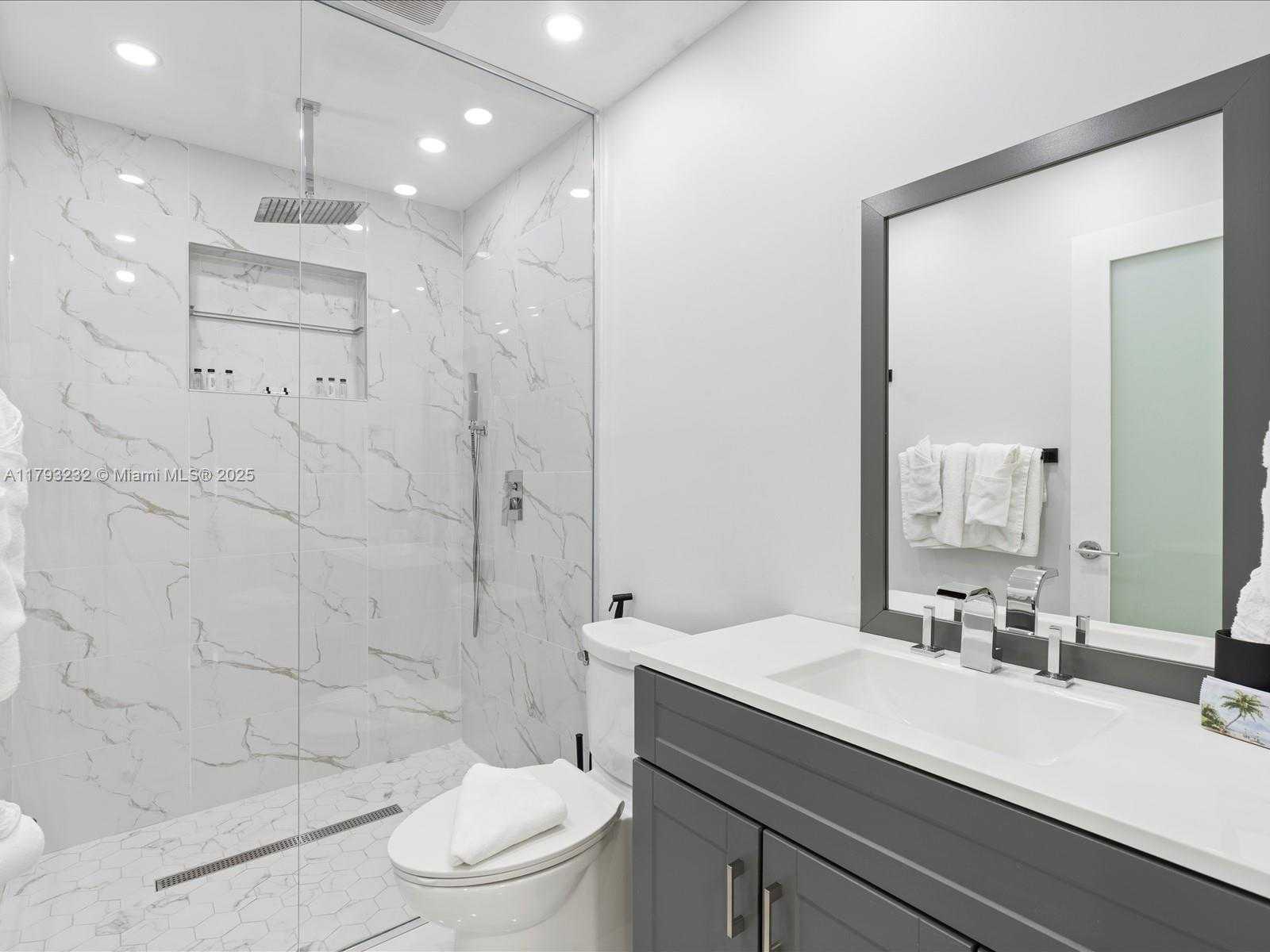 Small Image of 6820 SOUTH WEST 9TH ST, Pembroke Pines Number 12