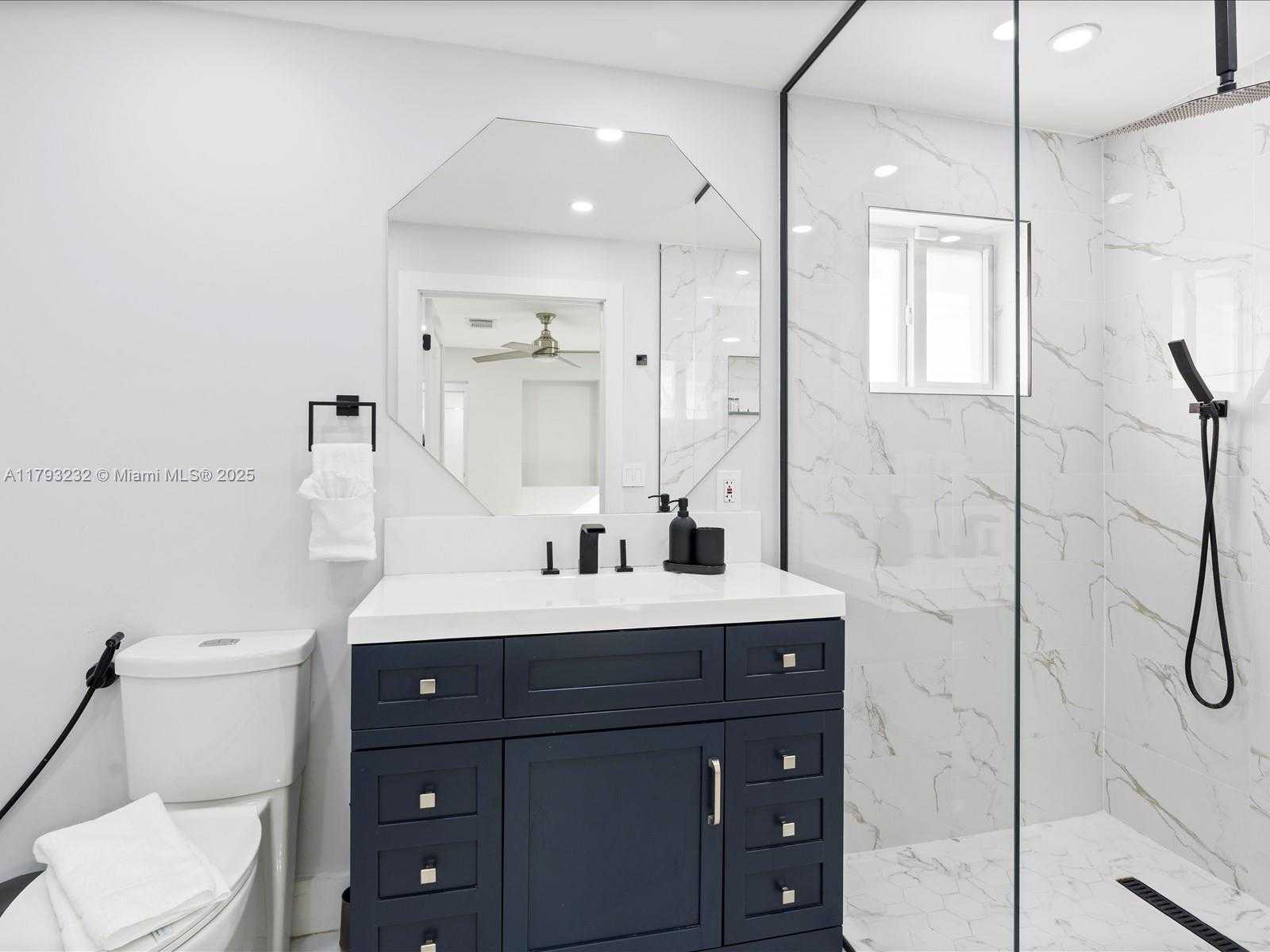 Small Image of 6820 SOUTH WEST 9TH ST, Pembroke Pines Number 15