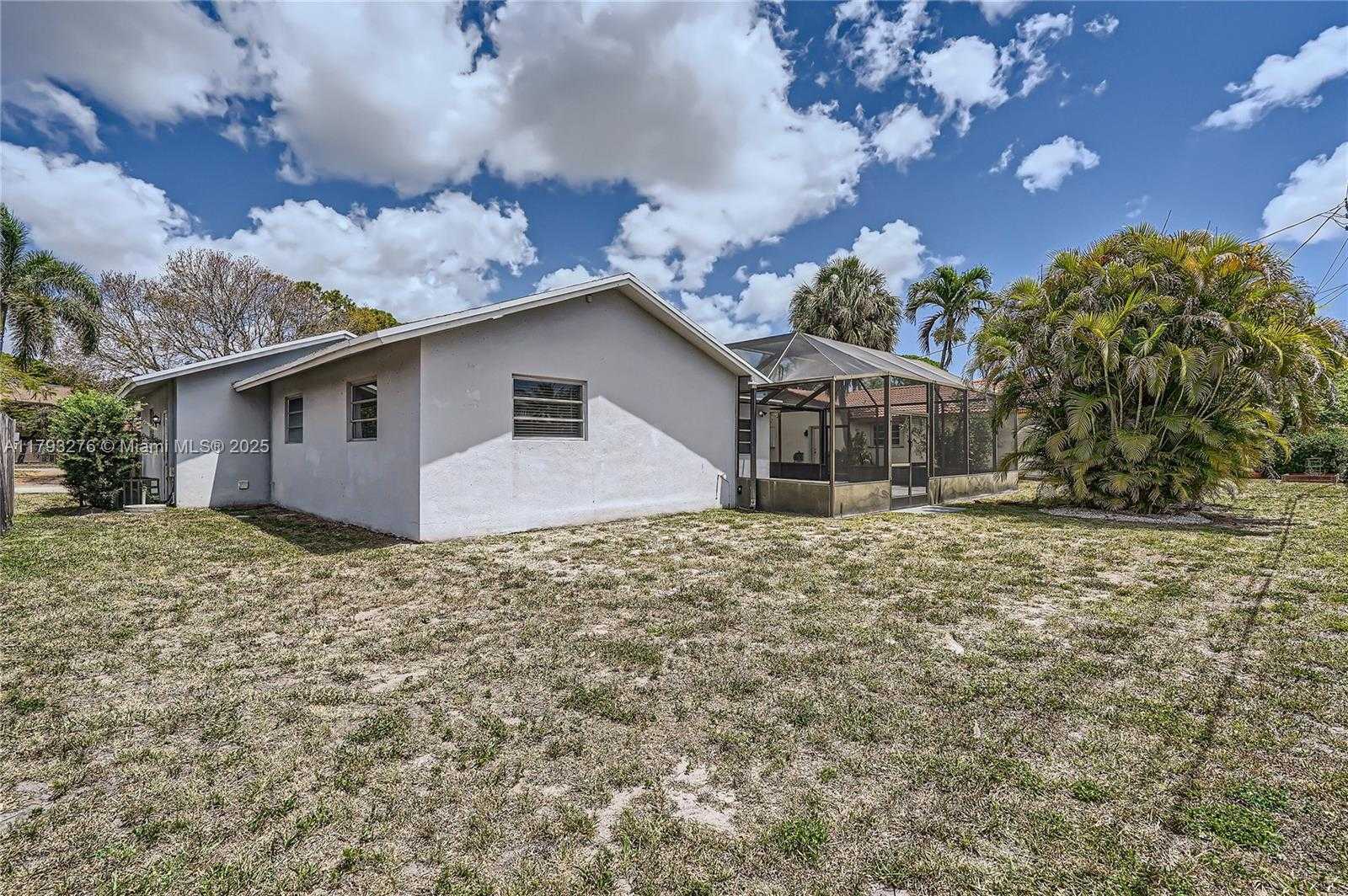 Small Image of 4380 NORTH WEST 4TH CT, Coconut Creek Number 22