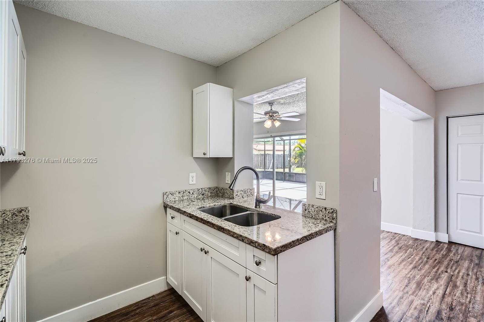 Small Image of 4380 NORTH WEST 4TH CT, Coconut Creek Number 7